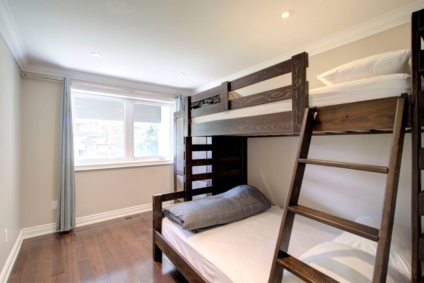 Blue Mountain Chalet